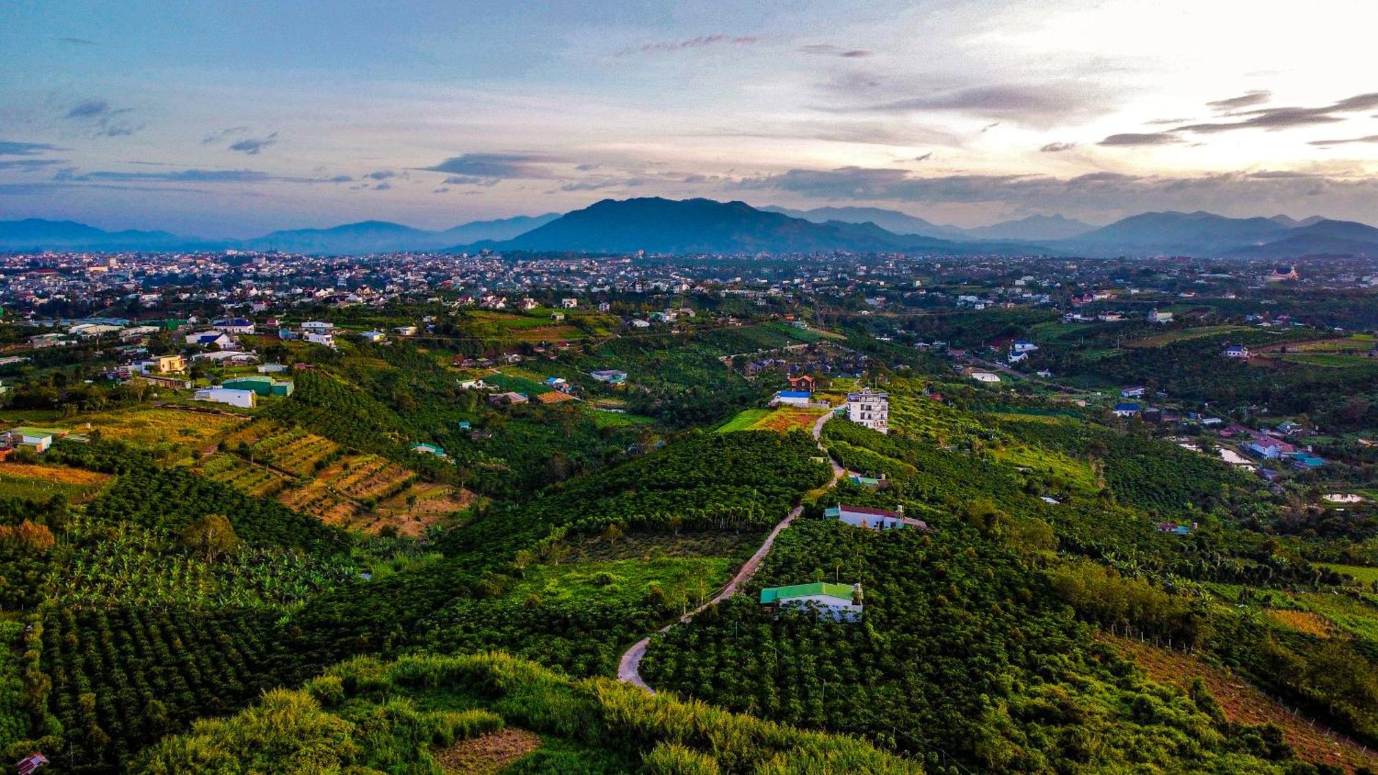 Homestay Vuon Trai Cay Nhiet Doi Vo Uu Garden Bảo Lộc Exterior foto